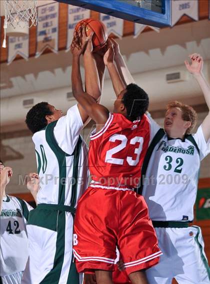Thumbnail 3 in Ponderosa vs San Bernardino (MaxPreps Holiday Classic) photogallery.