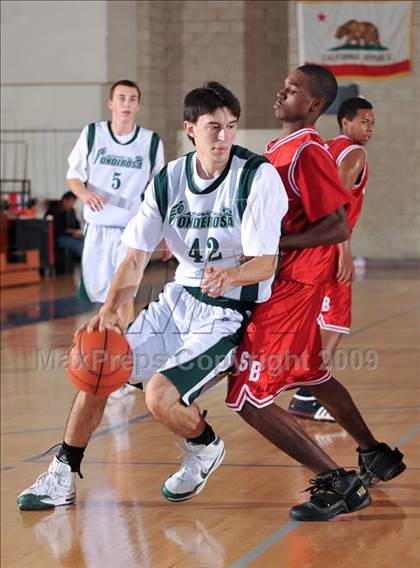 Thumbnail 1 in Ponderosa vs San Bernardino (MaxPreps Holiday Classic) photogallery.