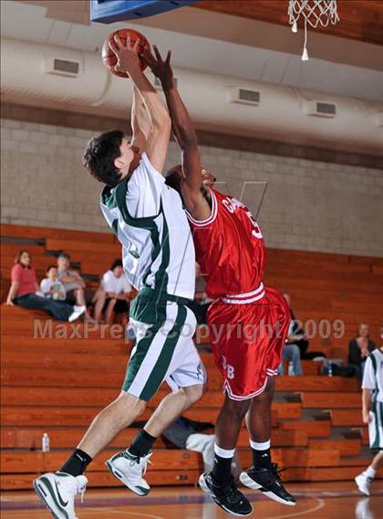 Thumbnail 2 in Ponderosa vs San Bernardino (MaxPreps Holiday Classic) photogallery.