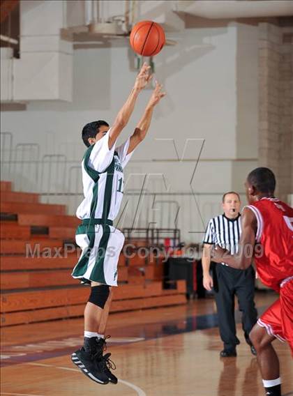 Thumbnail 3 in Ponderosa vs San Bernardino (MaxPreps Holiday Classic) photogallery.
