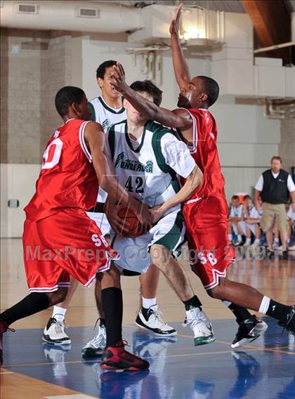 Thumbnail 3 in Ponderosa vs San Bernardino (MaxPreps Holiday Classic) photogallery.