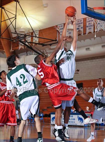 Thumbnail 3 in Ponderosa vs San Bernardino (MaxPreps Holiday Classic) photogallery.