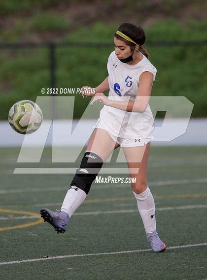 Thumbnail 1 in Charter Oak @ San Dimas photogallery.