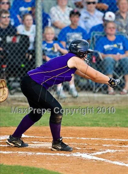 Thumbnail 3 in Needville vs La Grange (Texas 3A Region IV Regional Final)  photogallery.