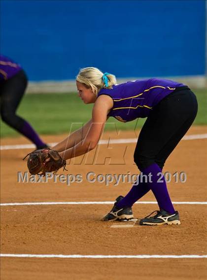 Thumbnail 1 in Needville vs La Grange (Texas 3A Region IV Regional Final)  photogallery.