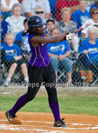 Thumbnail 2 in Needville vs La Grange (Texas 3A Region IV Regional Final)  photogallery.