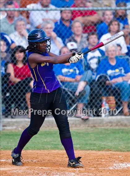 Thumbnail 1 in Needville vs La Grange (Texas 3A Region IV Regional Final)  photogallery.
