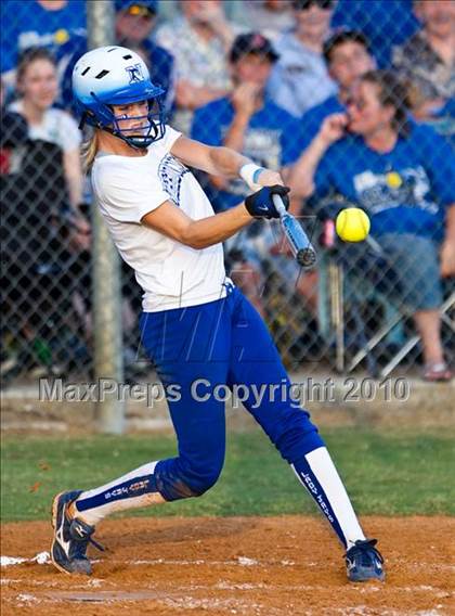 Thumbnail 3 in Needville vs La Grange (Texas 3A Region IV Regional Final)  photogallery.