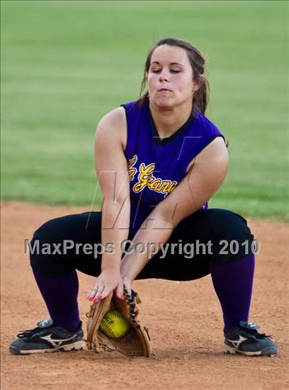 Thumbnail 1 in Needville vs La Grange (Texas 3A Region IV Regional Final)  photogallery.