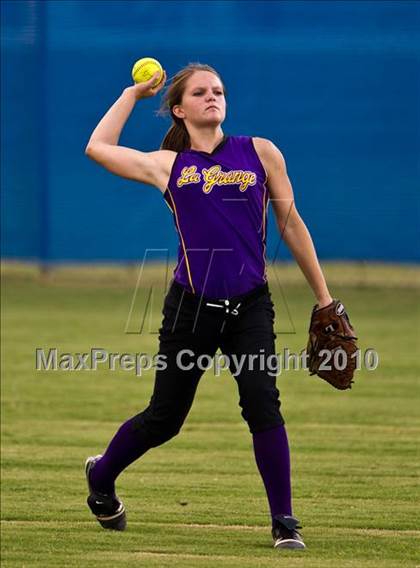 Thumbnail 3 in Needville vs La Grange (Texas 3A Region IV Regional Final)  photogallery.