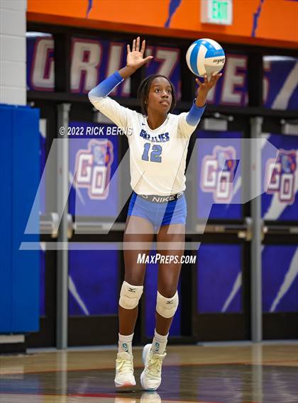 Thumbnail 3 in Grand Oaks vs Caney Creek photogallery.
