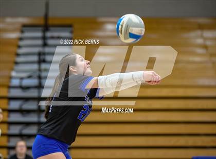 Thumbnail 2 in Grand Oaks vs Caney Creek photogallery.