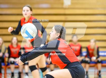 Thumbnail 2 in Grand Oaks vs Caney Creek photogallery.