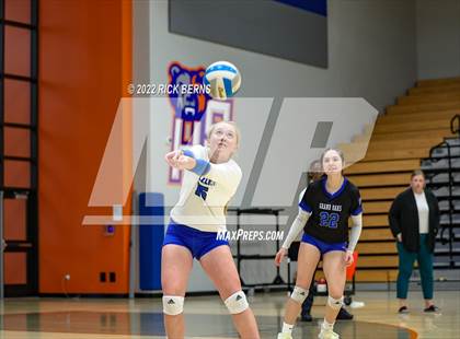 Thumbnail 3 in Grand Oaks vs Caney Creek photogallery.