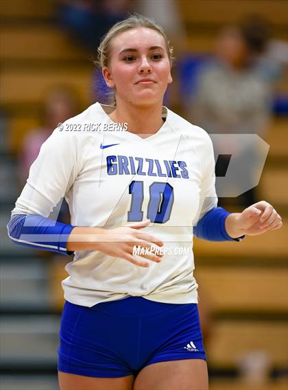 Thumbnail 1 in Grand Oaks vs Caney Creek photogallery.