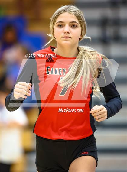 Thumbnail 1 in Grand Oaks vs Caney Creek photogallery.