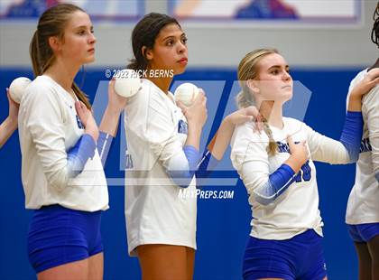 Thumbnail 3 in Grand Oaks vs Caney Creek photogallery.