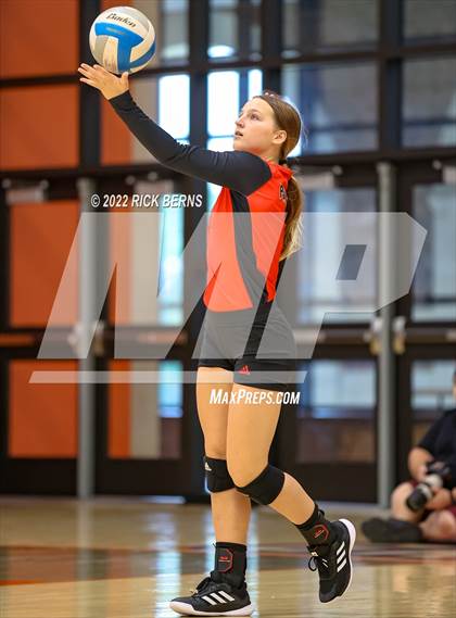 Thumbnail 2 in Grand Oaks vs Caney Creek photogallery.