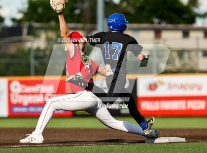 Thumbnail 3 in Conner vs Covington Catholic photogallery.