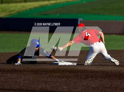 Thumbnail 3 in Conner vs Covington Catholic photogallery.
