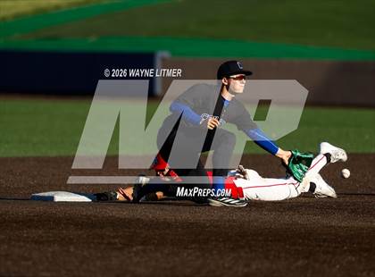 Thumbnail 3 in Conner vs Covington Catholic photogallery.