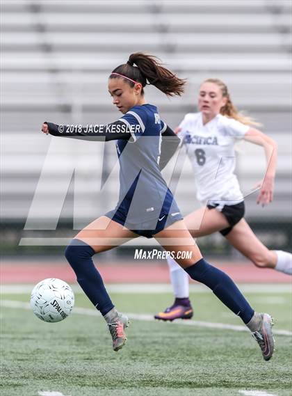 Thumbnail 2 in Flintridge Prep vs. Pacifica (CIF SS D3 Final) photogallery.