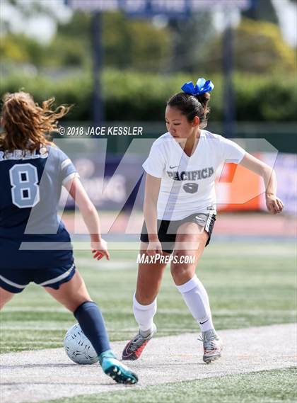 Thumbnail 1 in Flintridge Prep vs. Pacifica (CIF SS D3 Final) photogallery.