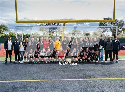 Thumbnail 3 in Flintridge Prep vs. Pacifica (CIF SS D3 Final) photogallery.