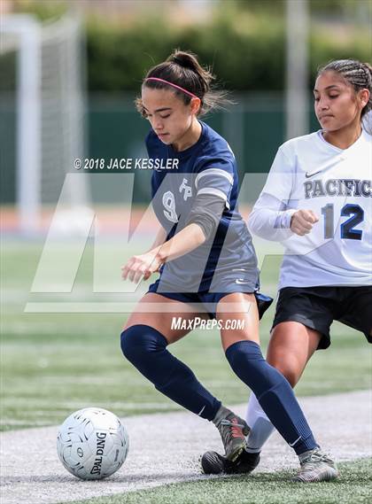 Thumbnail 2 in Flintridge Prep vs. Pacifica (CIF SS D3 Final) photogallery.
