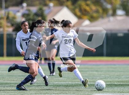 Thumbnail 3 in Flintridge Prep vs. Pacifica (CIF SS D3 Final) photogallery.