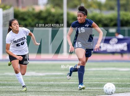 Thumbnail 3 in Flintridge Prep vs. Pacifica (CIF SS D3 Final) photogallery.