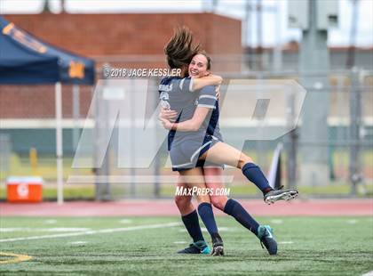 Thumbnail 3 in Flintridge Prep vs. Pacifica (CIF SS D3 Final) photogallery.