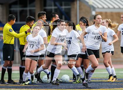 Thumbnail 1 in Flintridge Prep vs. Pacifica (CIF SS D3 Final) photogallery.