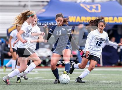 Thumbnail 2 in Flintridge Prep vs. Pacifica (CIF SS D3 Final) photogallery.