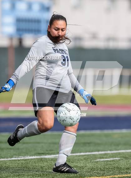 Thumbnail 2 in Flintridge Prep vs. Pacifica (CIF SS D3 Final) photogallery.