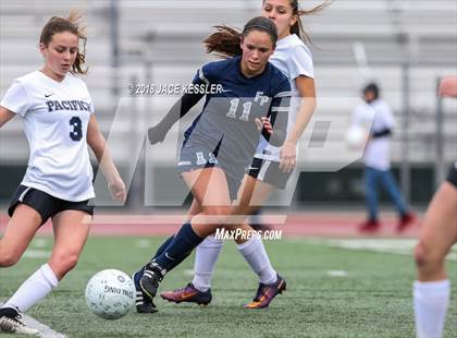 Thumbnail 2 in Flintridge Prep vs. Pacifica (CIF SS D3 Final) photogallery.