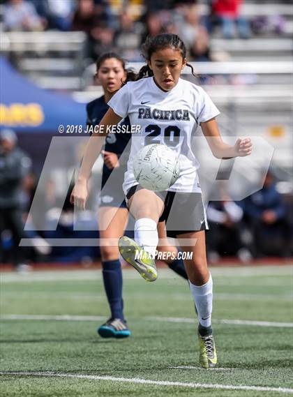 Thumbnail 1 in Flintridge Prep vs. Pacifica (CIF SS D3 Final) photogallery.