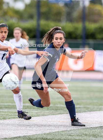 Thumbnail 2 in Flintridge Prep vs. Pacifica (CIF SS D3 Final) photogallery.