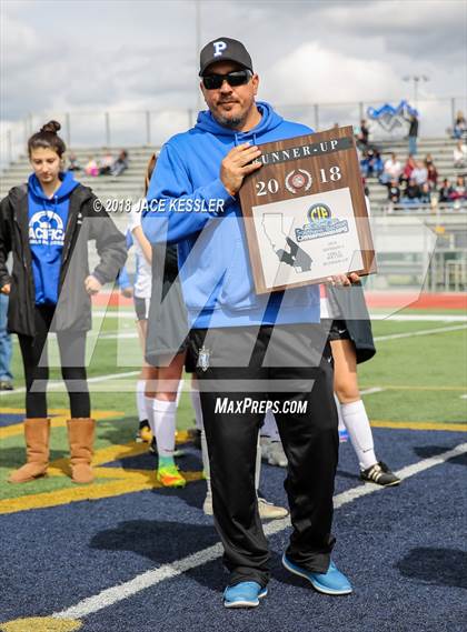 Thumbnail 2 in Flintridge Prep vs. Pacifica (CIF SS D3 Final) photogallery.