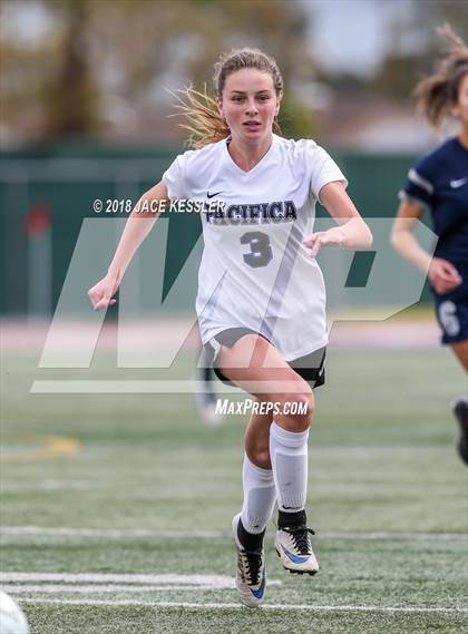 Thumbnail 3 in Flintridge Prep vs. Pacifica (CIF SS D3 Final) photogallery.