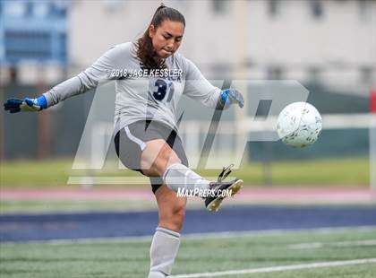 Thumbnail 2 in Flintridge Prep vs. Pacifica (CIF SS D3 Final) photogallery.
