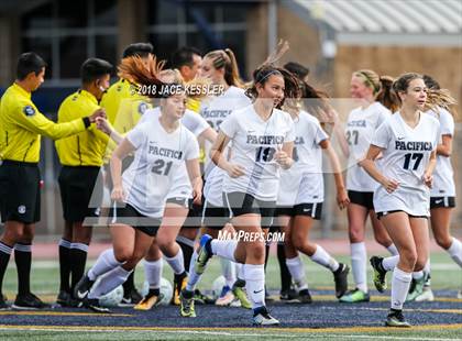 Thumbnail 3 in Flintridge Prep vs. Pacifica (CIF SS D3 Final) photogallery.