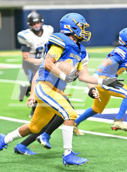 Thumbnail 3 in Kingman vs. Kingman Academy (Kick-Off Classic) photogallery.