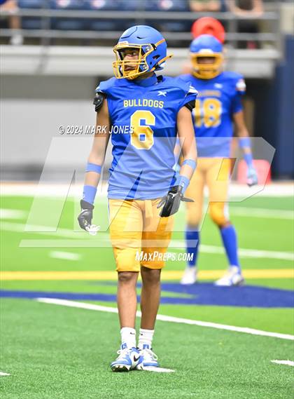 Thumbnail 1 in Kingman vs. Kingman Academy (Kick-Off Classic) photogallery.