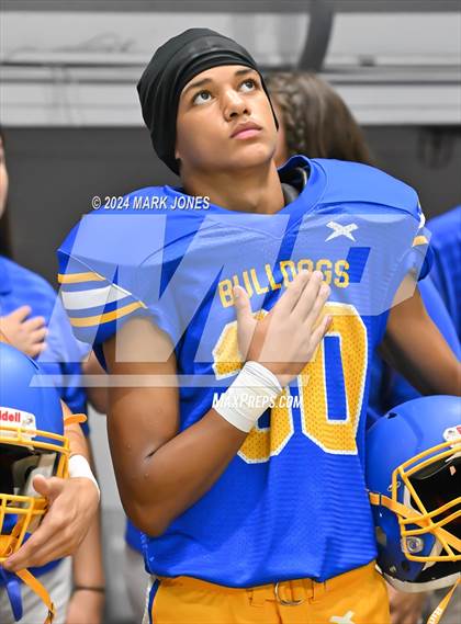 Thumbnail 3 in Kingman vs. Kingman Academy (Kick-Off Classic) photogallery.