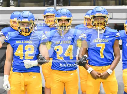 Thumbnail 2 in Kingman vs. Kingman Academy (Kick-Off Classic) photogallery.