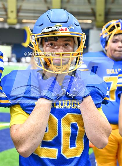 Thumbnail 1 in Kingman vs. Kingman Academy (Kick-Off Classic) photogallery.