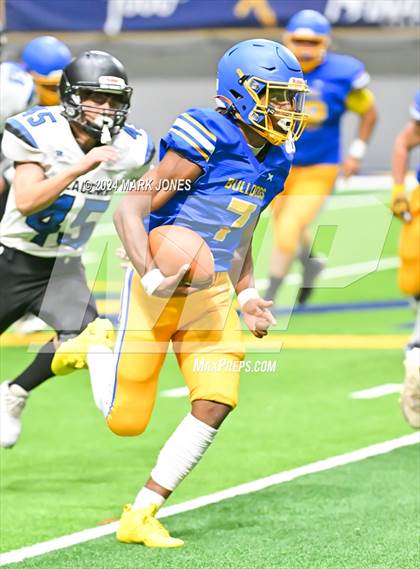 Thumbnail 1 in Kingman vs. Kingman Academy (Kick-Off Classic) photogallery.