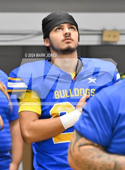 Thumbnail 3 in Kingman vs. Kingman Academy (Kick-Off Classic) photogallery.