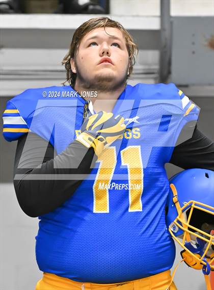 Thumbnail 3 in Kingman vs. Kingman Academy (Kick-Off Classic) photogallery.